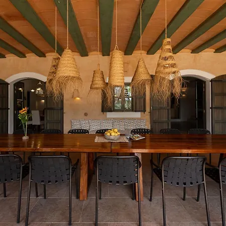 Willa Vicent Rafal *