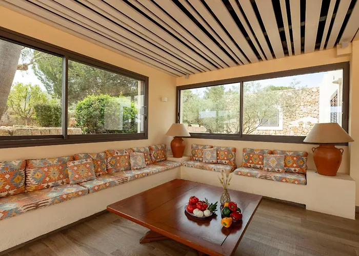 Vicent Rafal Villa *